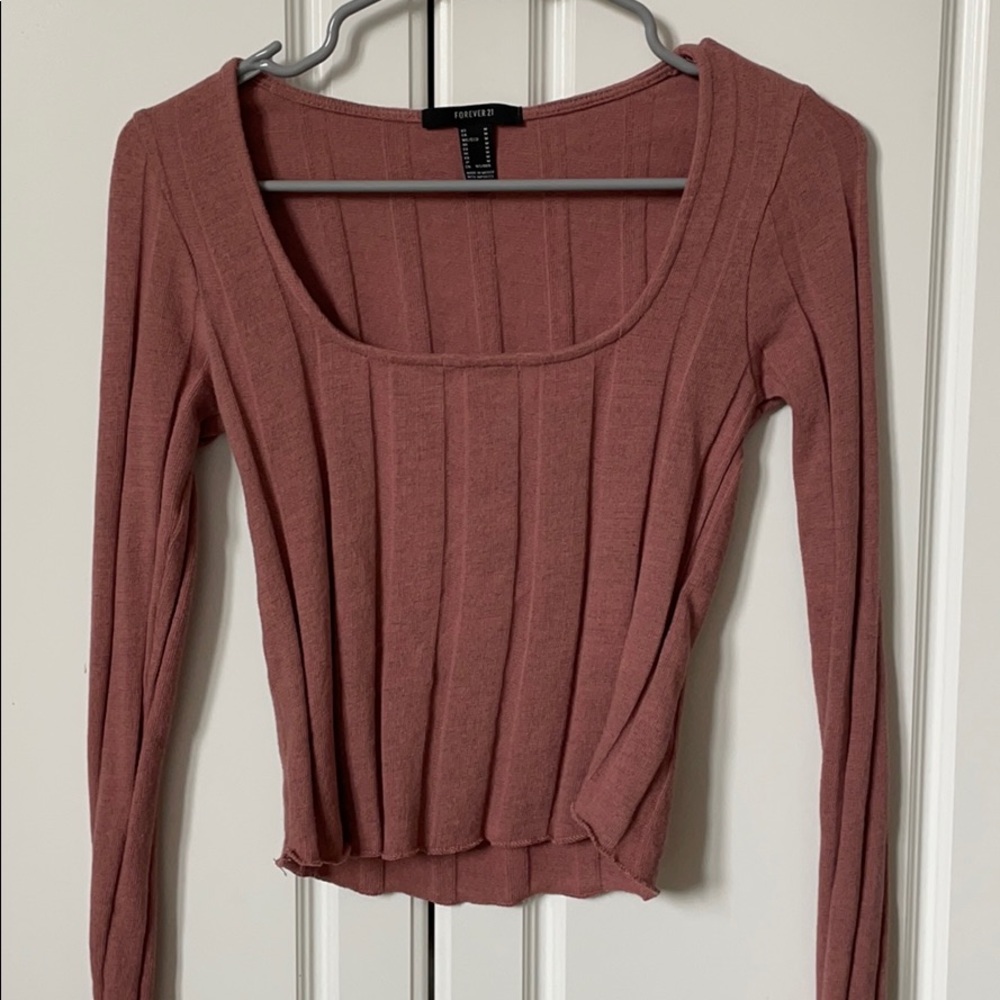 U-neck top